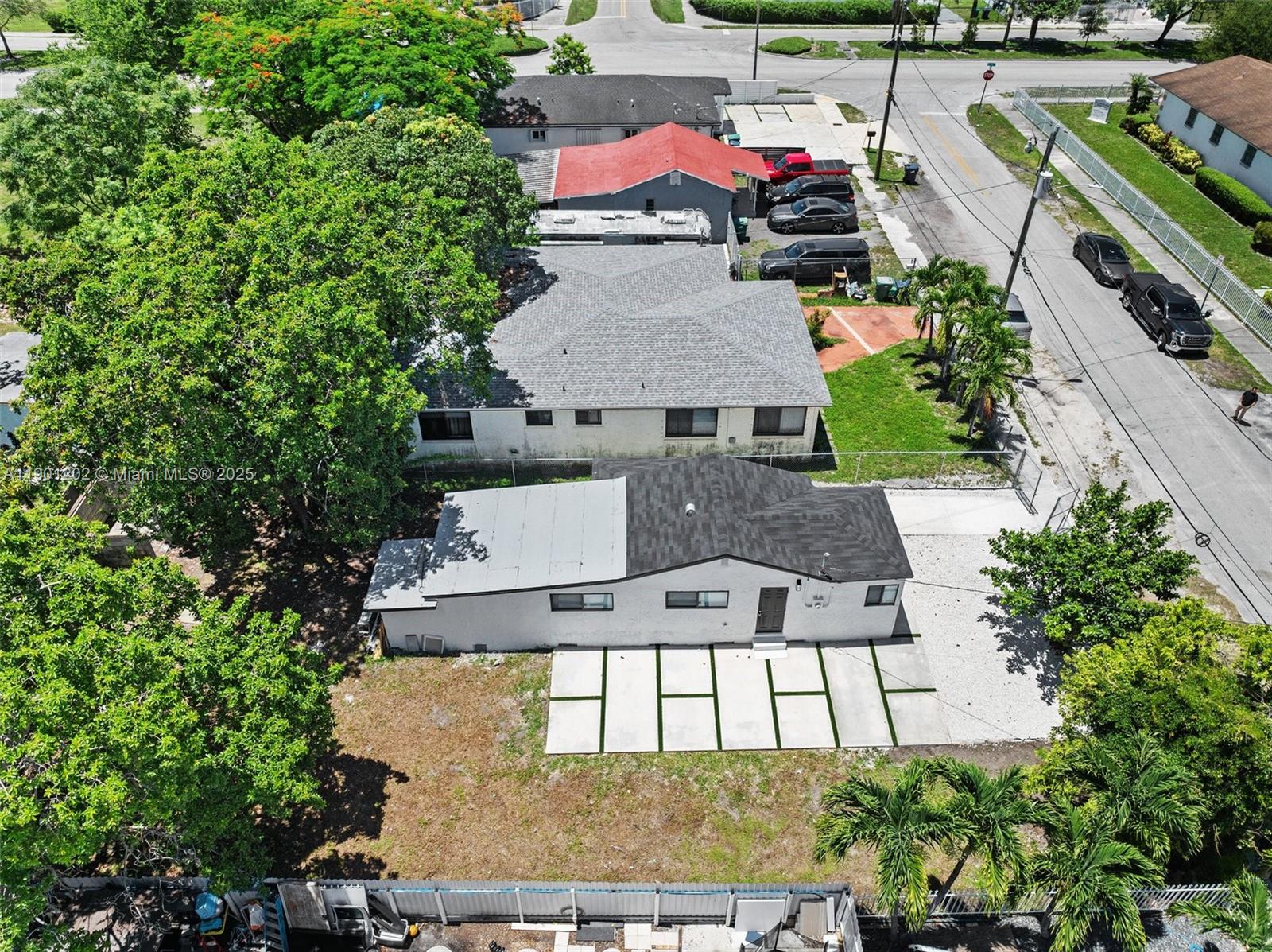 OAKLAND PARK - Residential