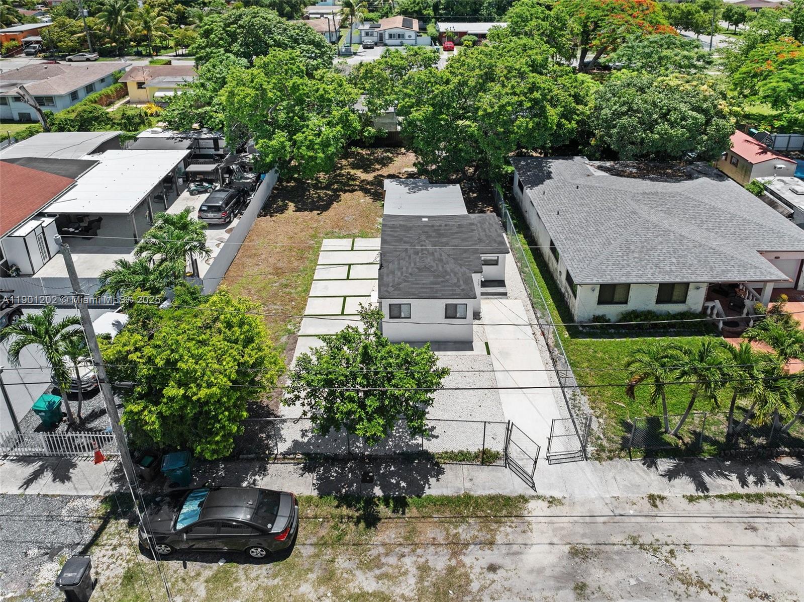OAKLAND PARK - Residential