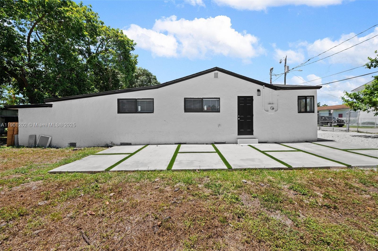 OAKLAND PARK - Residential