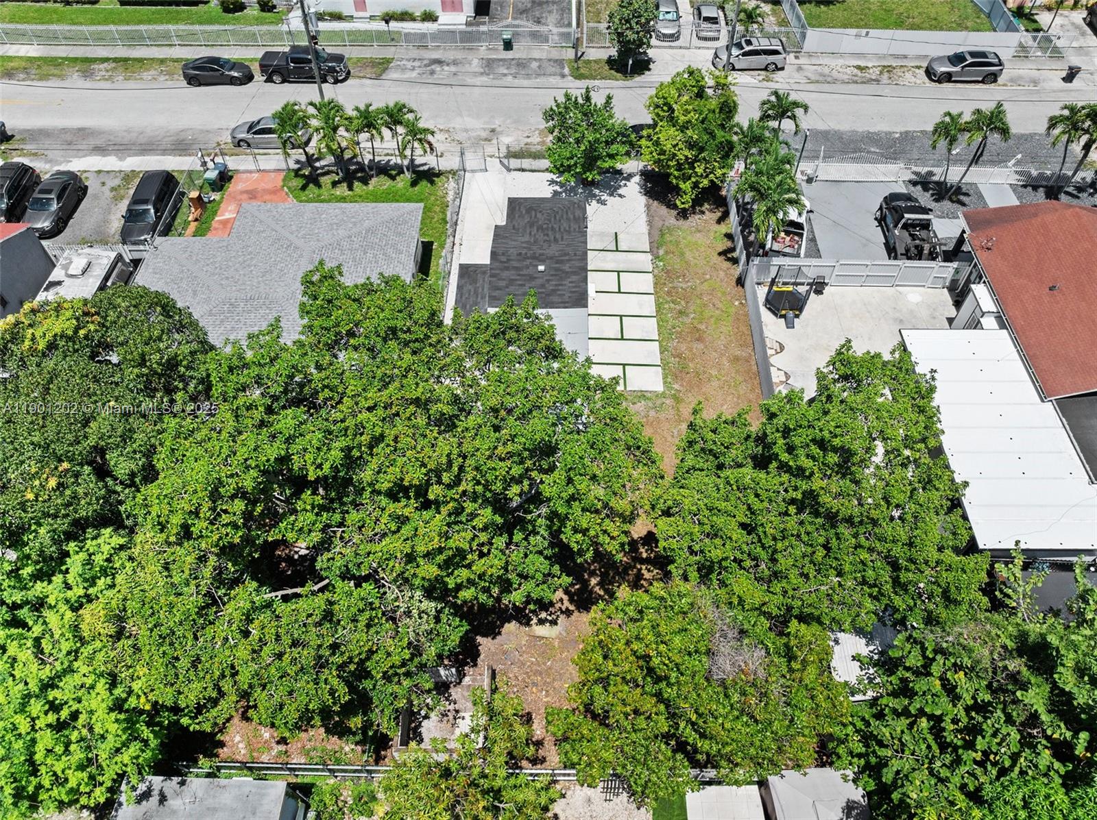 OAKLAND PARK - Residential