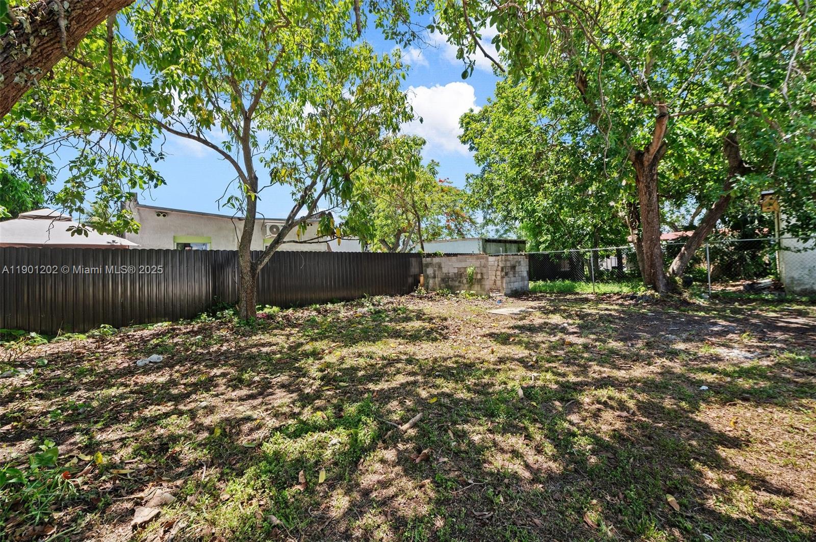 OAKLAND PARK - Residential