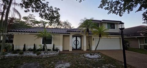 Photo of 5010 Perignon Way, Coral Springs, FL 33067 (MLS # A11916337)