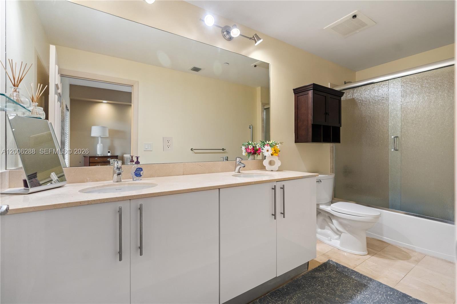 AVENTURA MARINA CONDO NUM - Residential