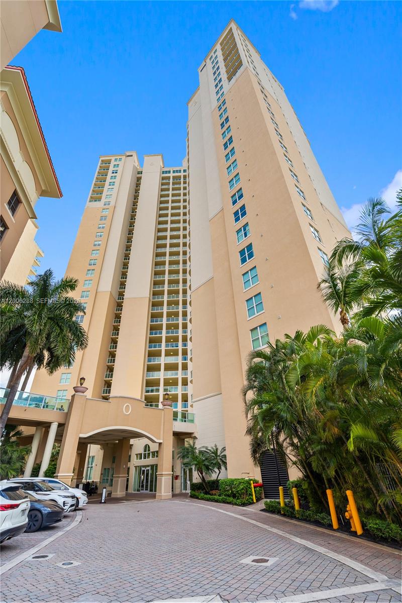 3330 NE 190th St 712