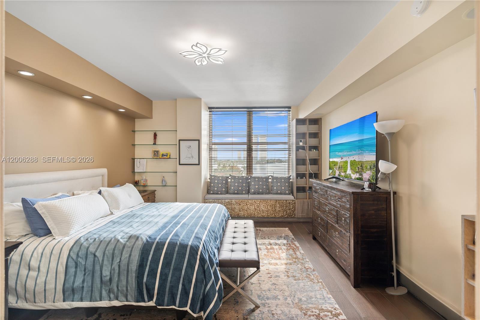 AVENTURA MARINA CONDO NUM - Residential