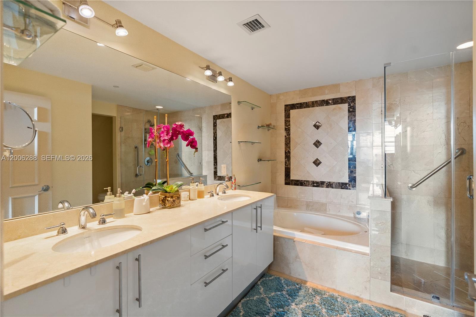 AVENTURA MARINA CONDO NUM - Residential