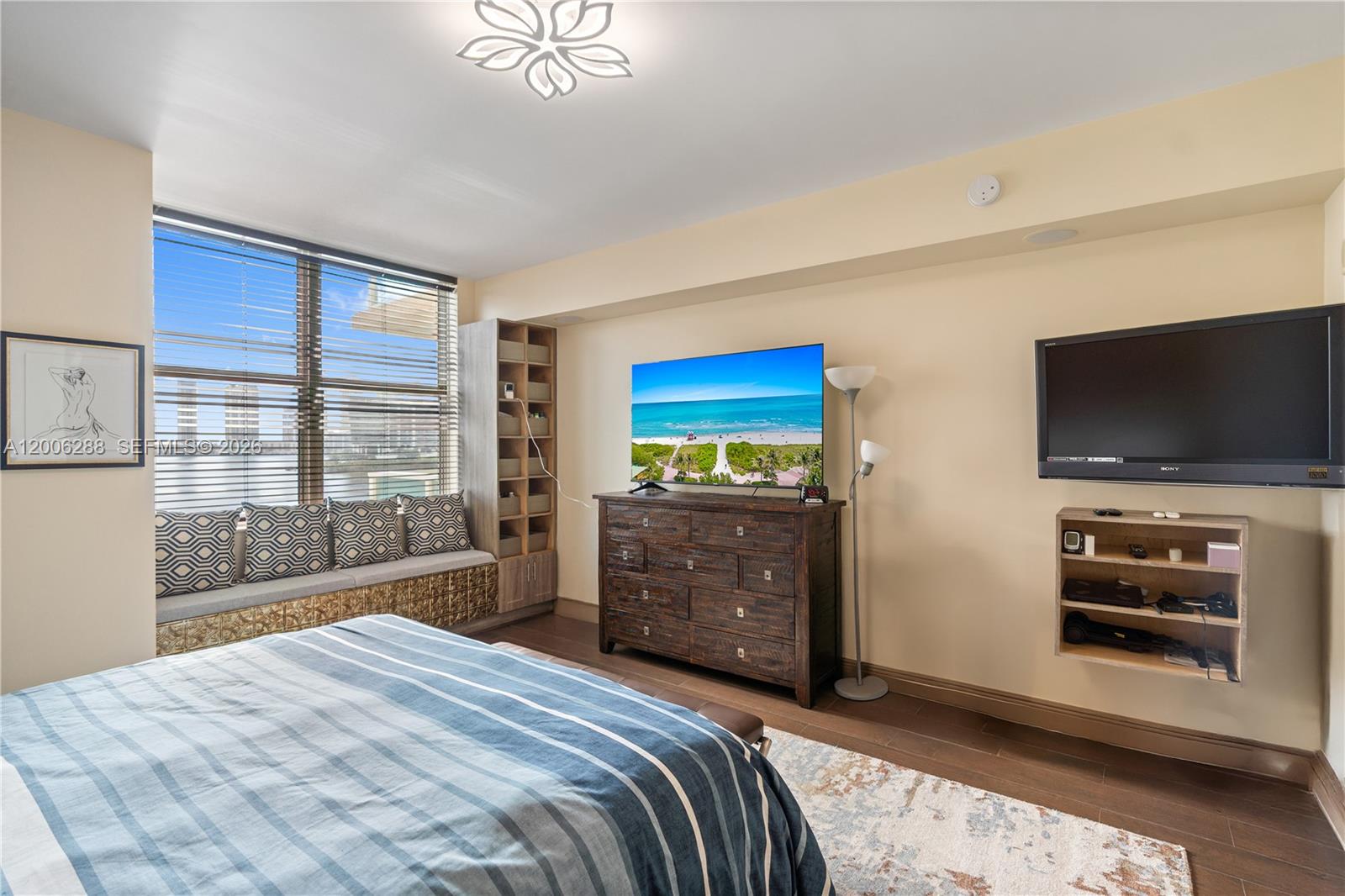 AVENTURA MARINA CONDO NUM - Residential