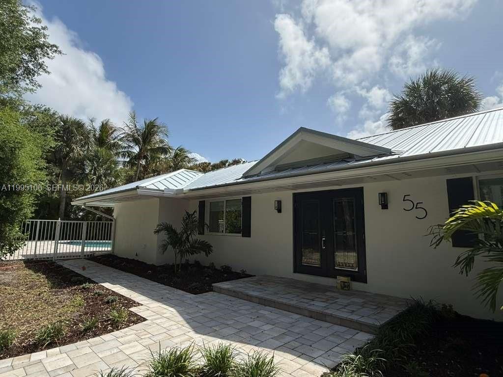 Photo of 55 N Sewalls Point Rd, Sewalls Point, FL 34996 (MLS # A11995106)