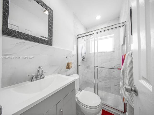 GOLDEN HIGHLANDS EST - Residential