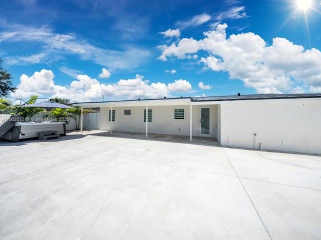 GOLDEN HIGHLANDS EST - Residential