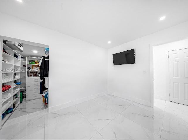 GOLDEN HIGHLANDS EST - Residential