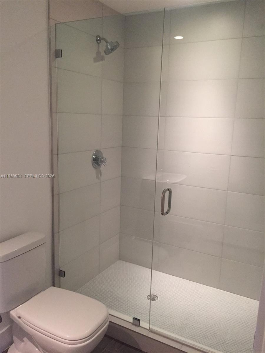 BISCAYNE BEACH - Residential Lease