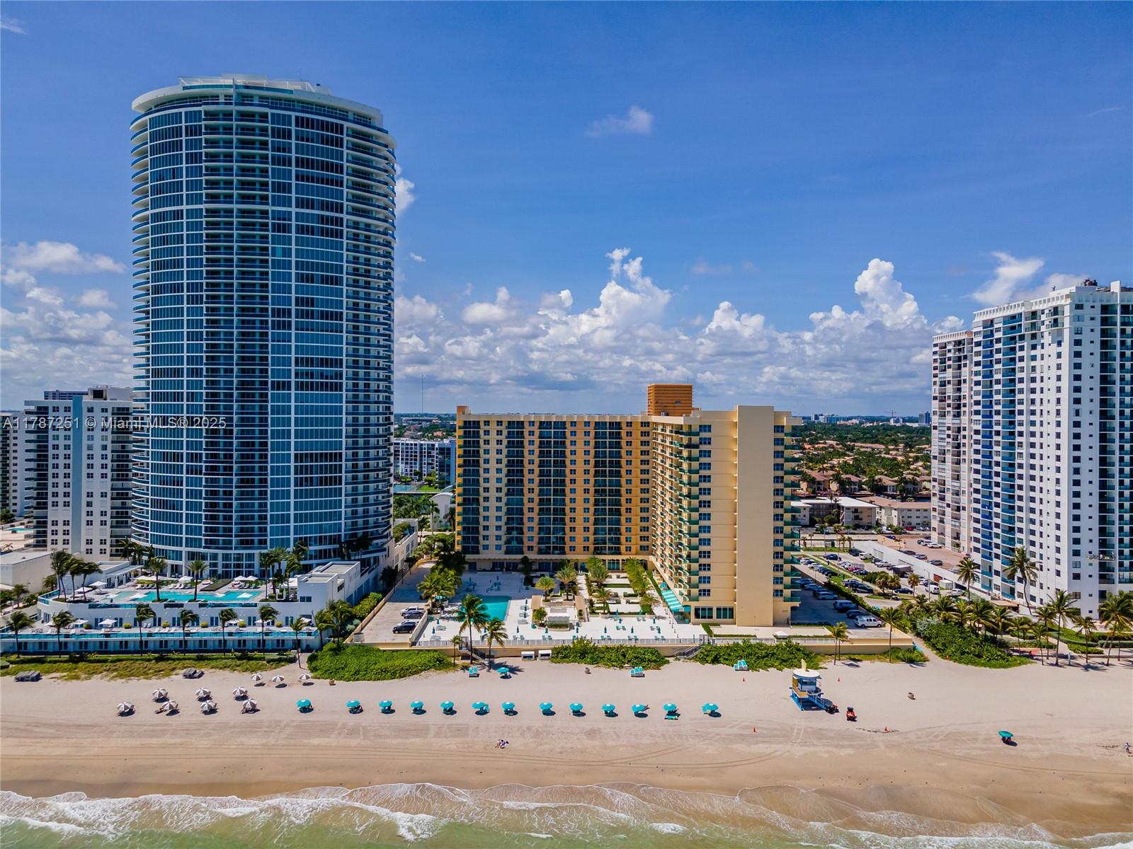WAVE CONDO - Residential
