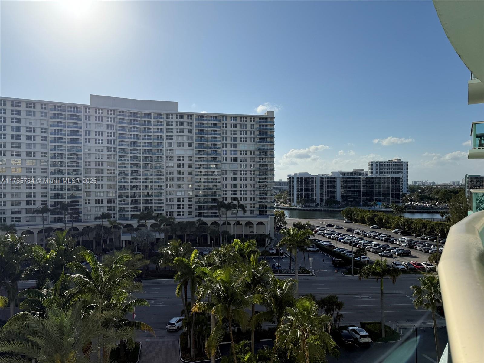 3801 S Ocean Dr 8T, Hollywood, Broward County, Florida - 1 Bedrooms  
1 Bathrooms - 