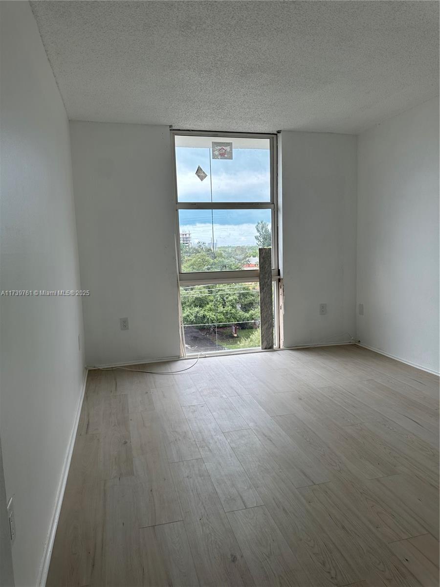 WOODSIDE APTS CONDO - Residential