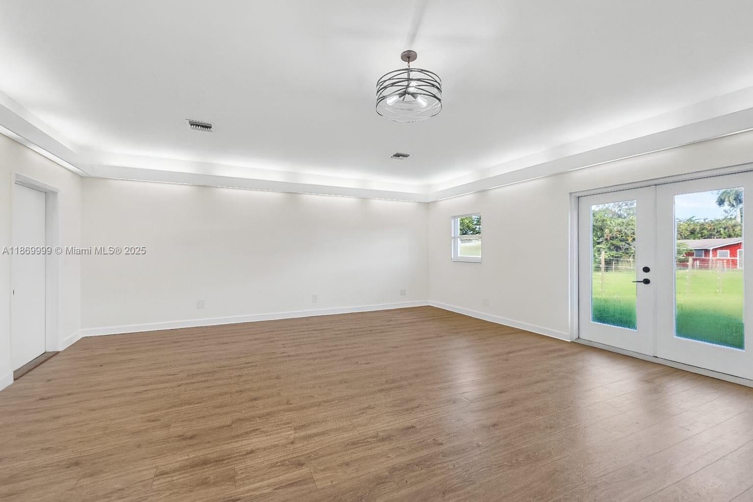 MARTHA BRIGHT FARMS - Residential