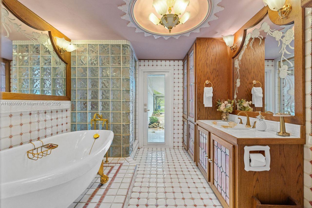 MARTHA BRIGHT FARMS - Residential