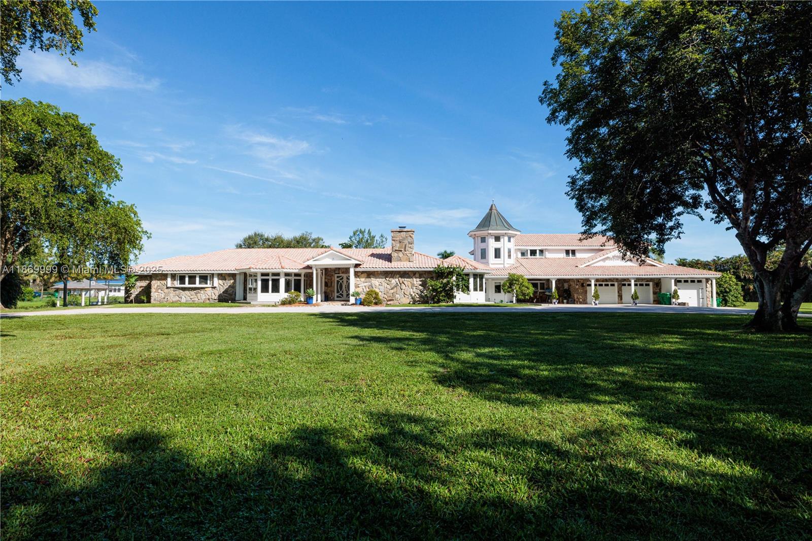 MARTHA BRIGHT FARMS - Residential