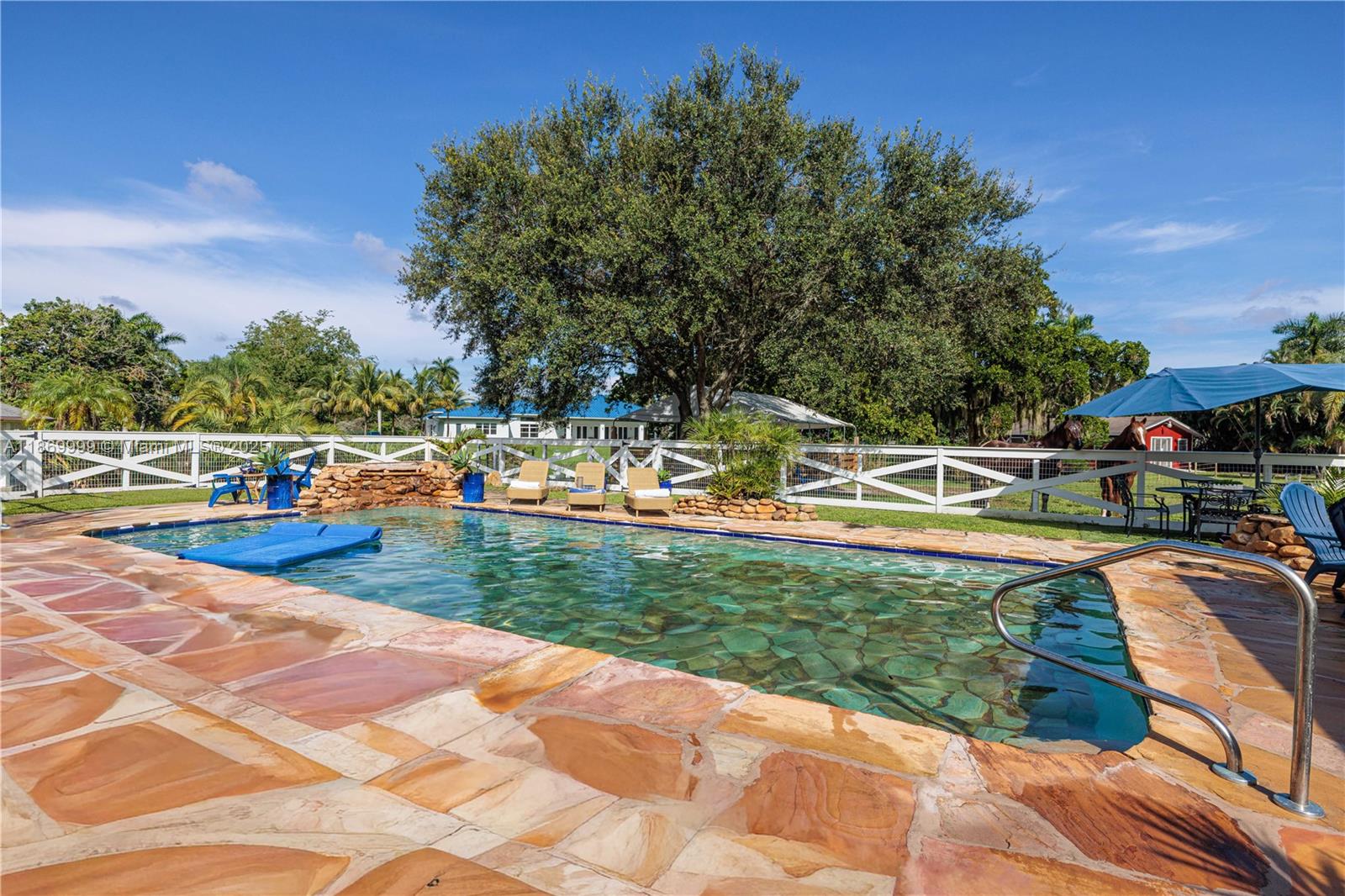 MARTHA BRIGHT FARMS - Residential