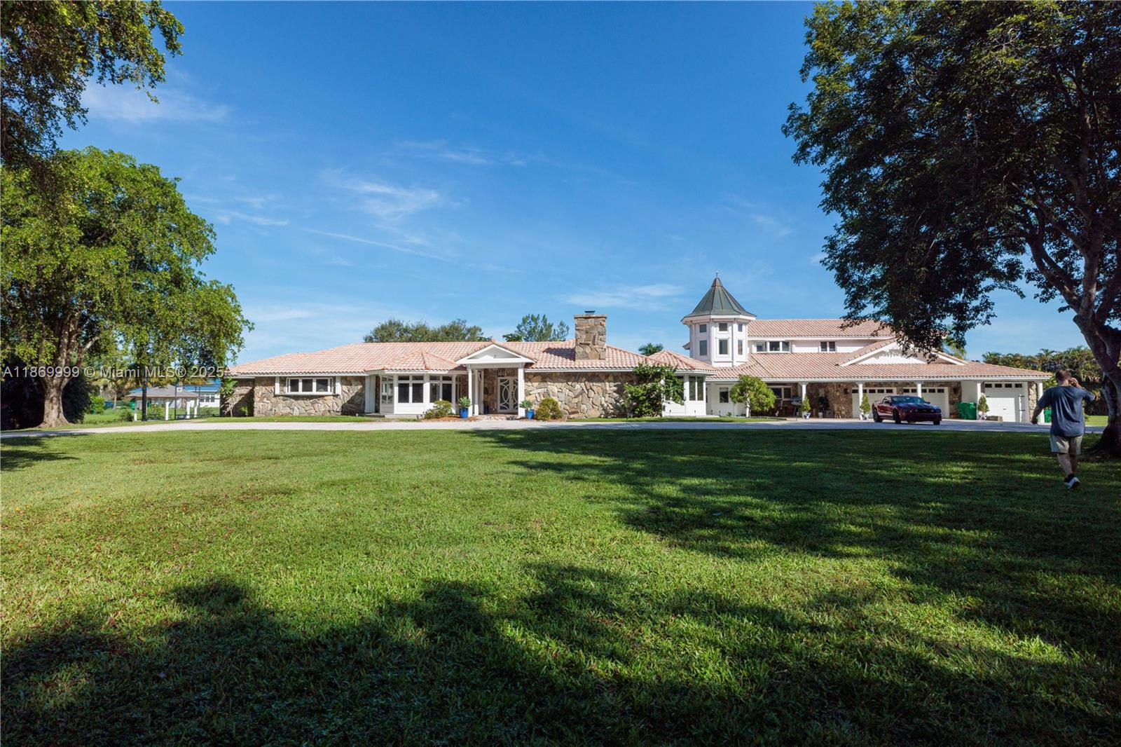 MARTHA BRIGHT FARMS - Residential