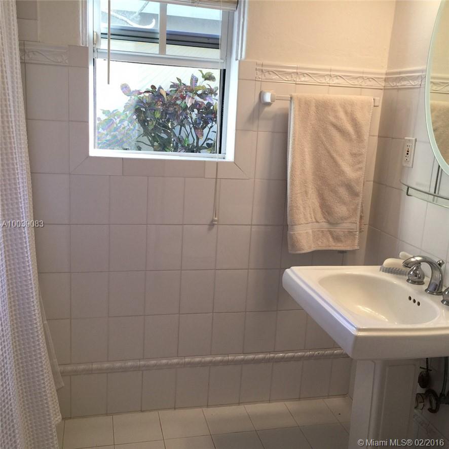 CORAL GABLES RIVIERA - Residential