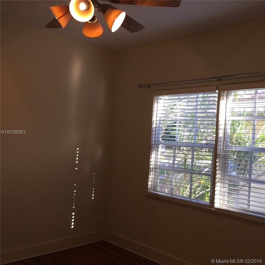 CORAL GABLES RIVIERA - Residential