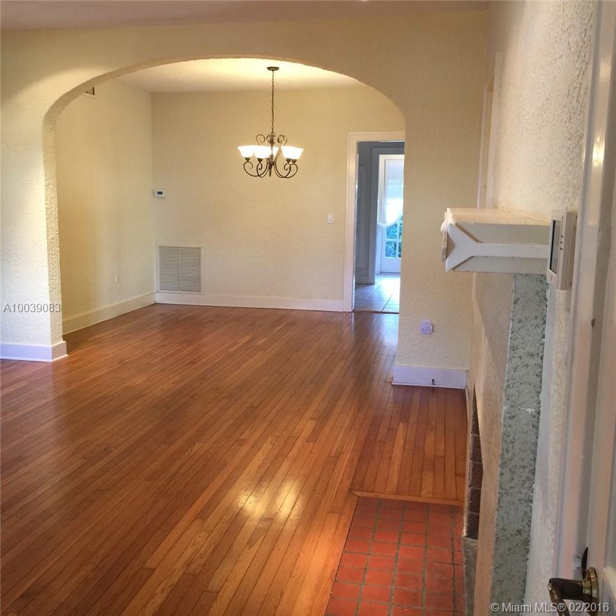 CORAL GABLES RIVIERA - Residential