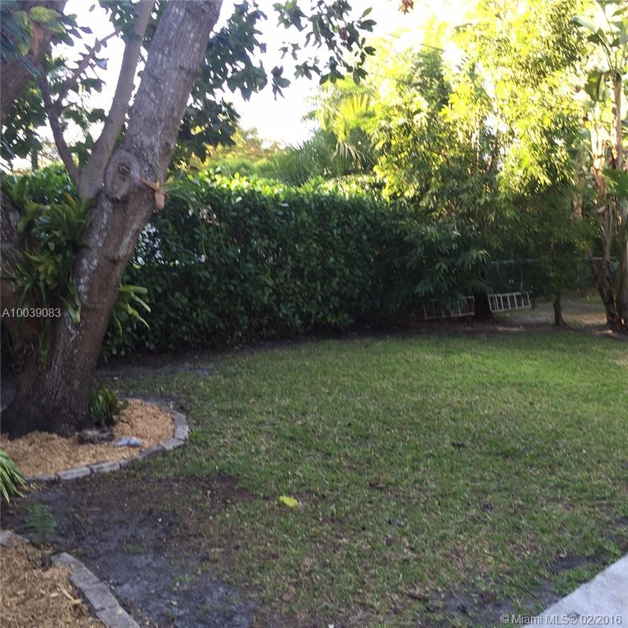 CORAL GABLES RIVIERA - Residential