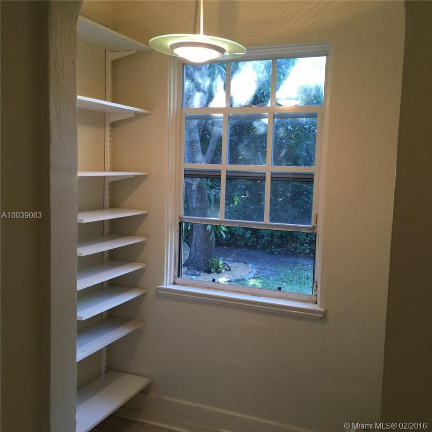 CORAL GABLES RIVIERA - Residential