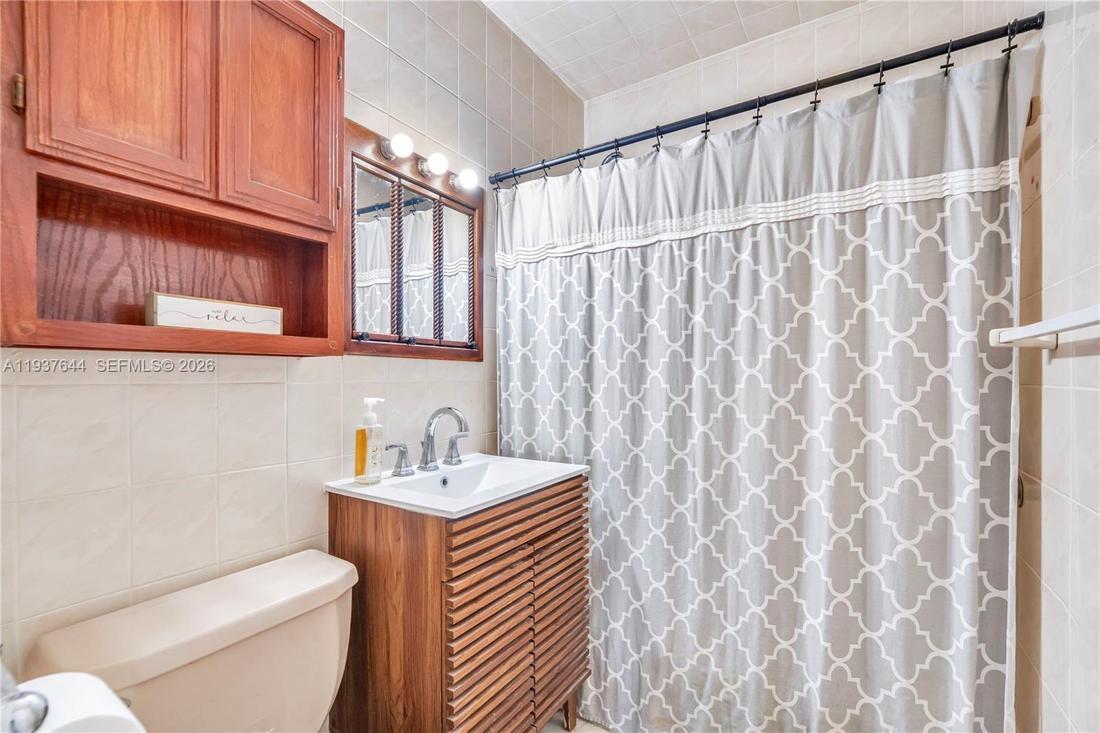 BRADLEY MANOR 3RD ADDN - Residential