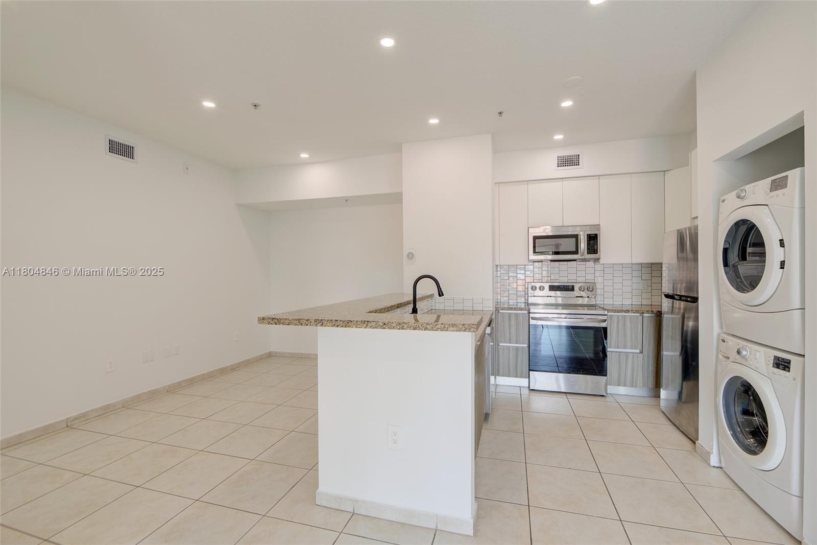 PALM GARDENS AT DORAL CON - Residential