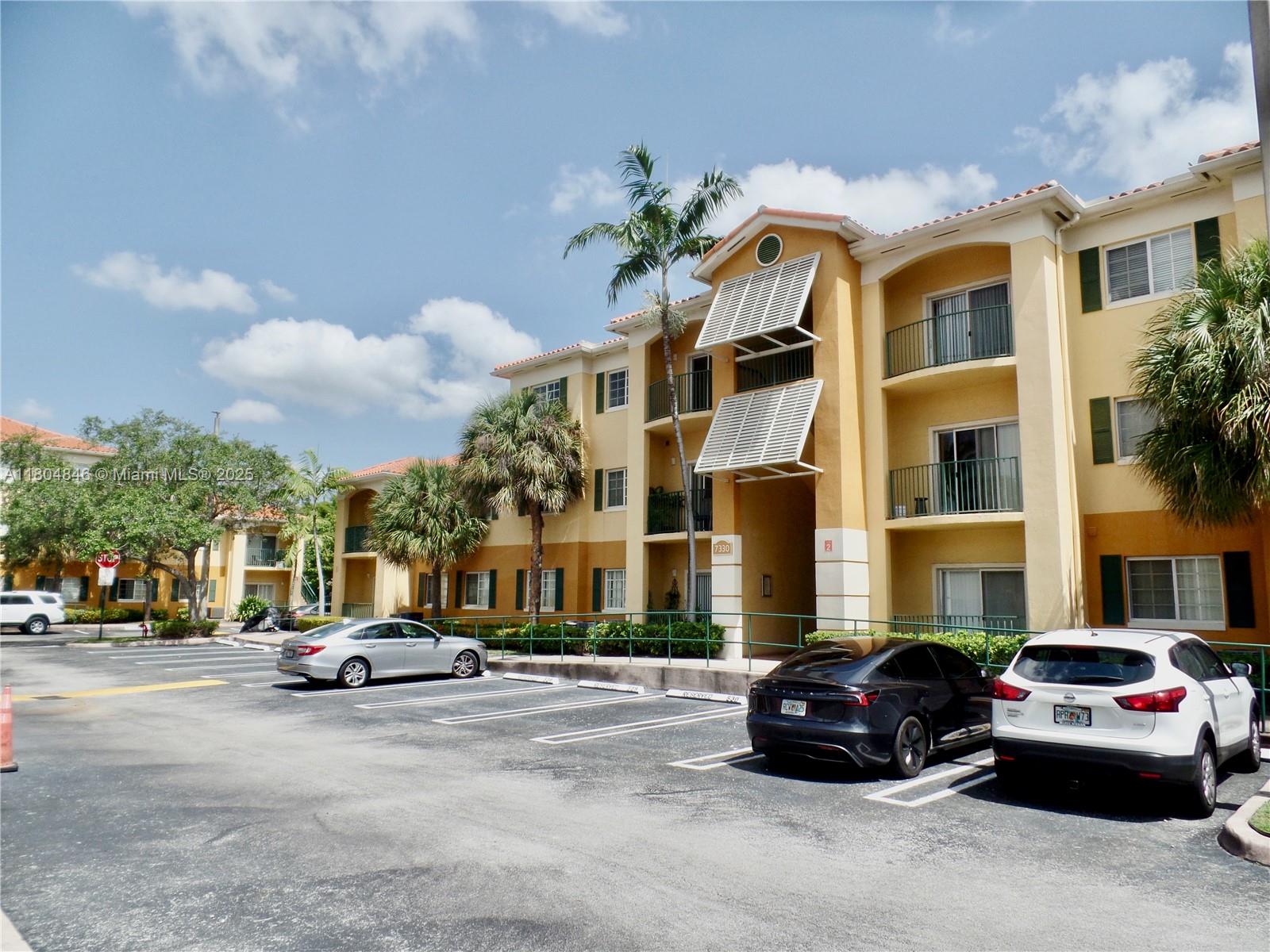 PALM GARDENS AT DORAL CON - Residential