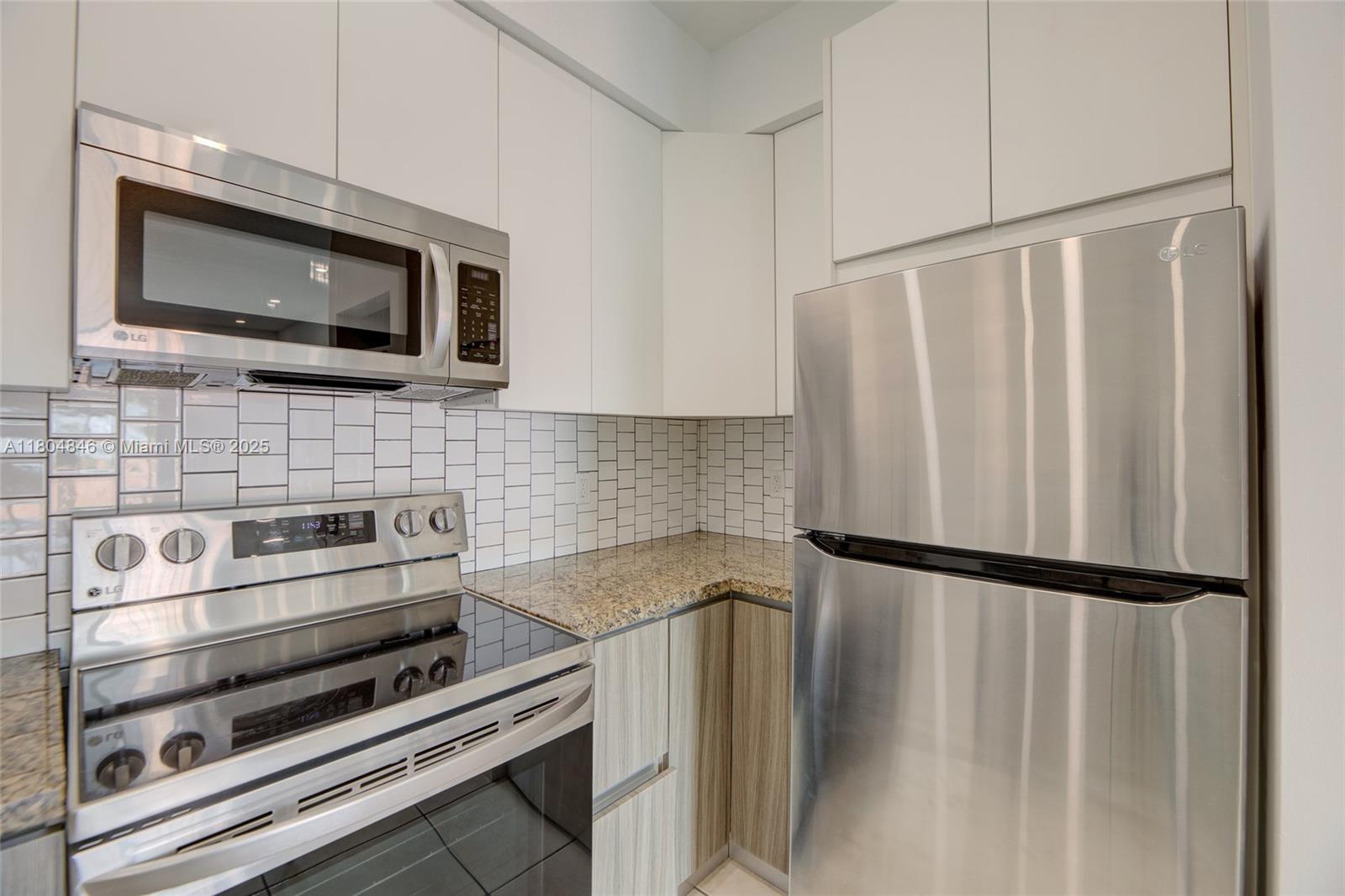 PALM GARDENS AT DORAL CON - Residential