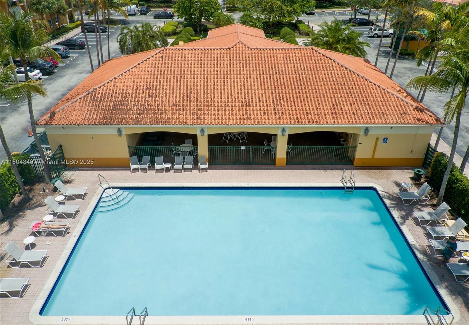 PALM GARDENS AT DORAL CON - Residential