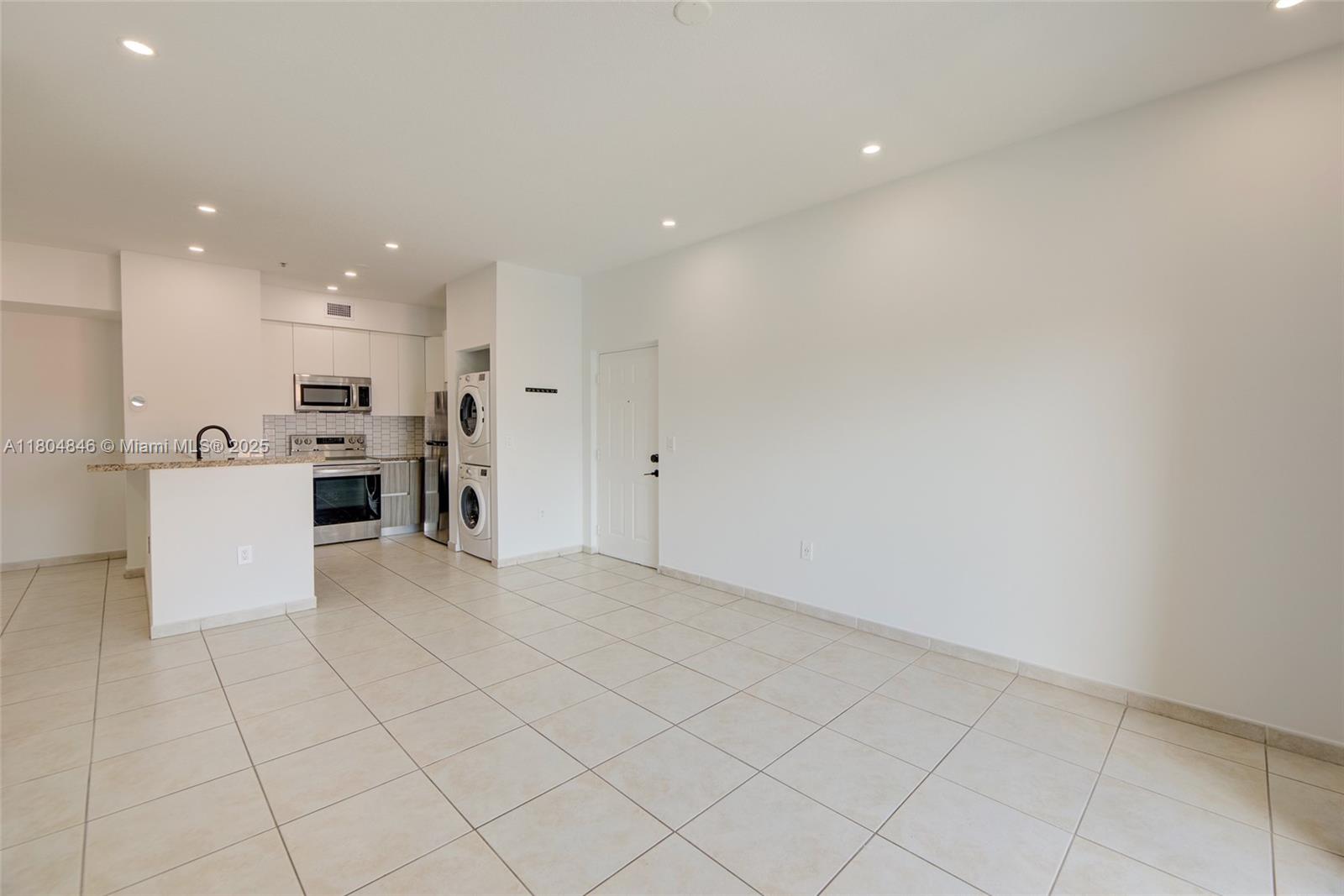 PALM GARDENS AT DORAL CON - Residential