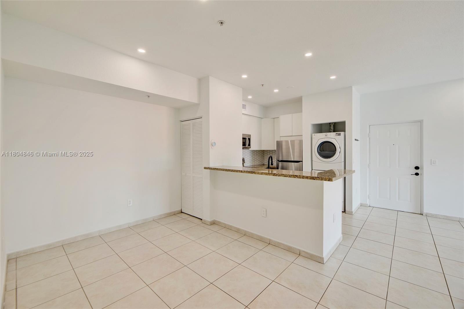 PALM GARDENS AT DORAL CON - Residential