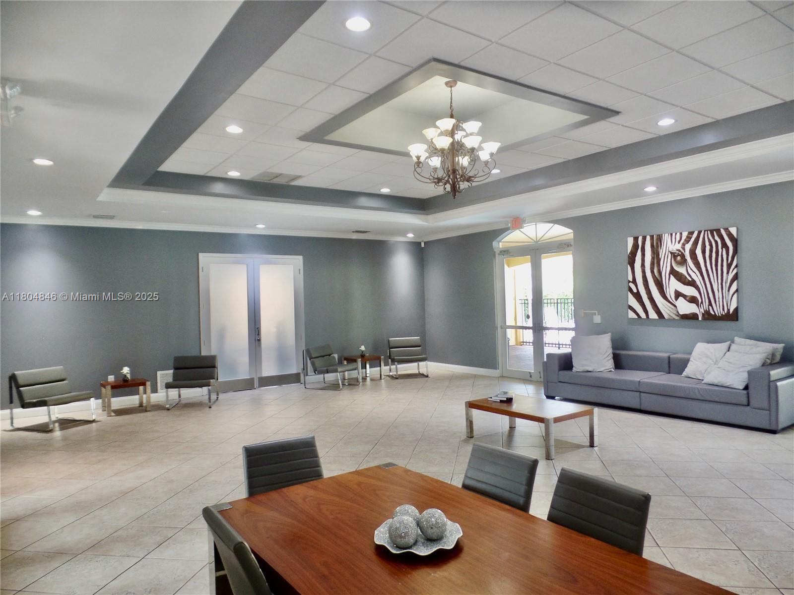 PALM GARDENS AT DORAL CON - Residential