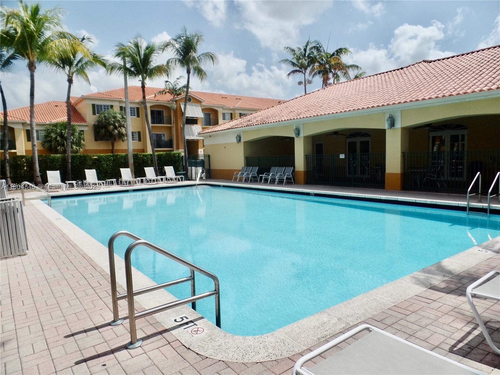 PALM GARDENS AT DORAL CON - Residential