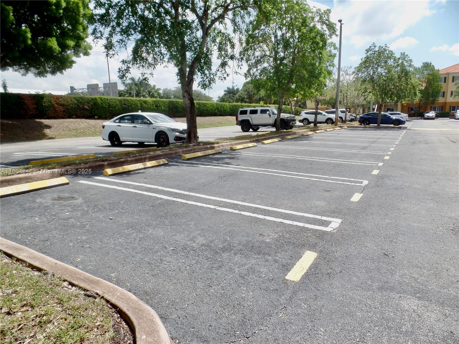 PALM GARDENS AT DORAL CON - Residential