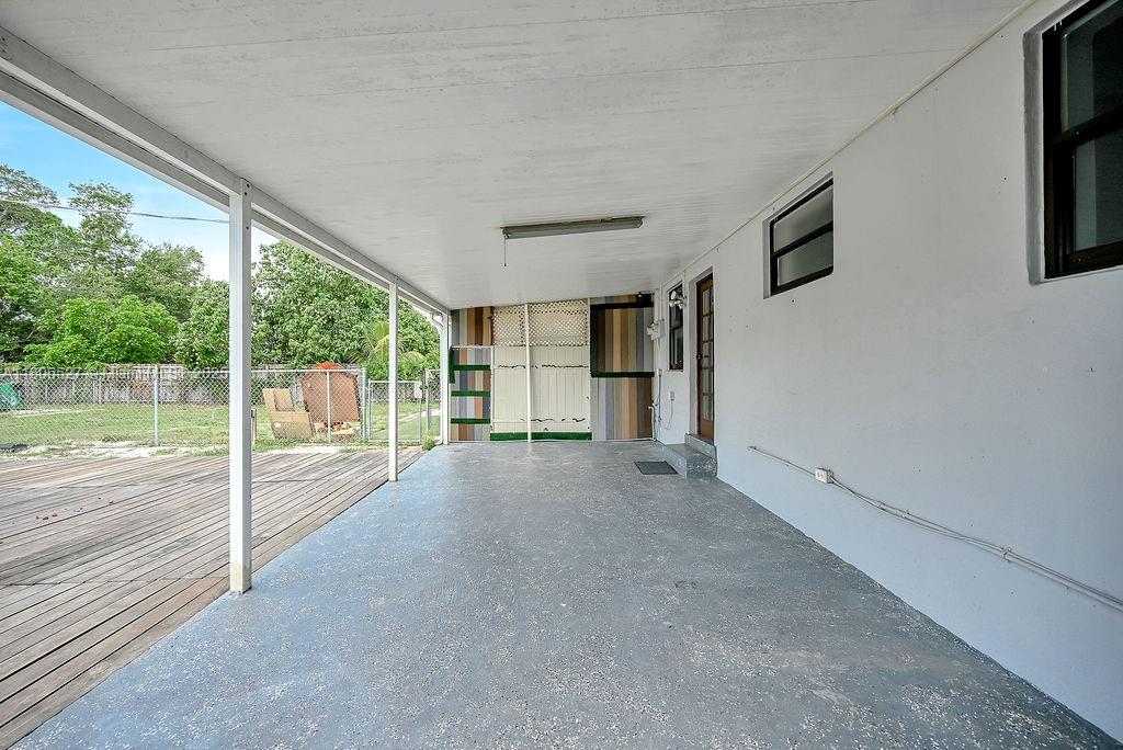 3960 NW 164th St