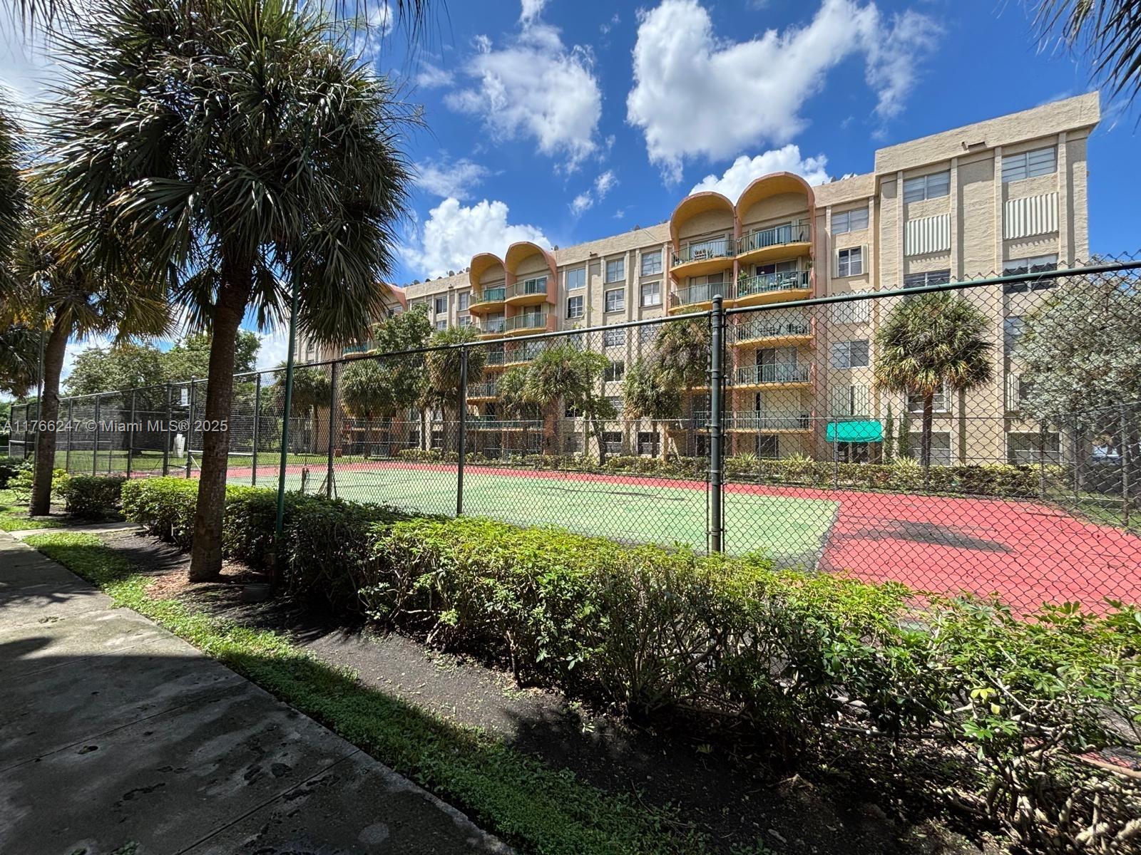 THE FOUNTAINS AT FONTAINE - Residential
