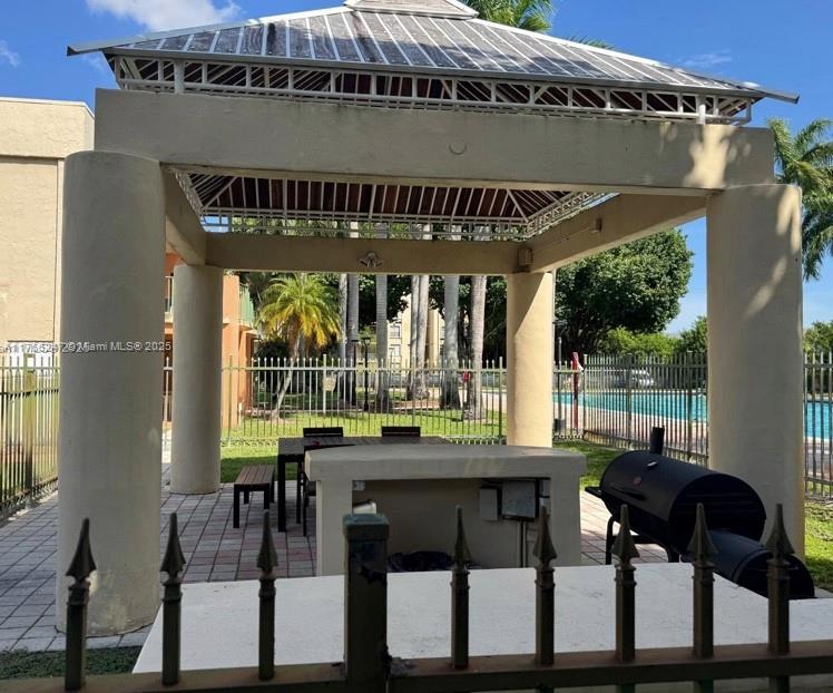 THE FOUNTAINS AT FONTAINE - Residential