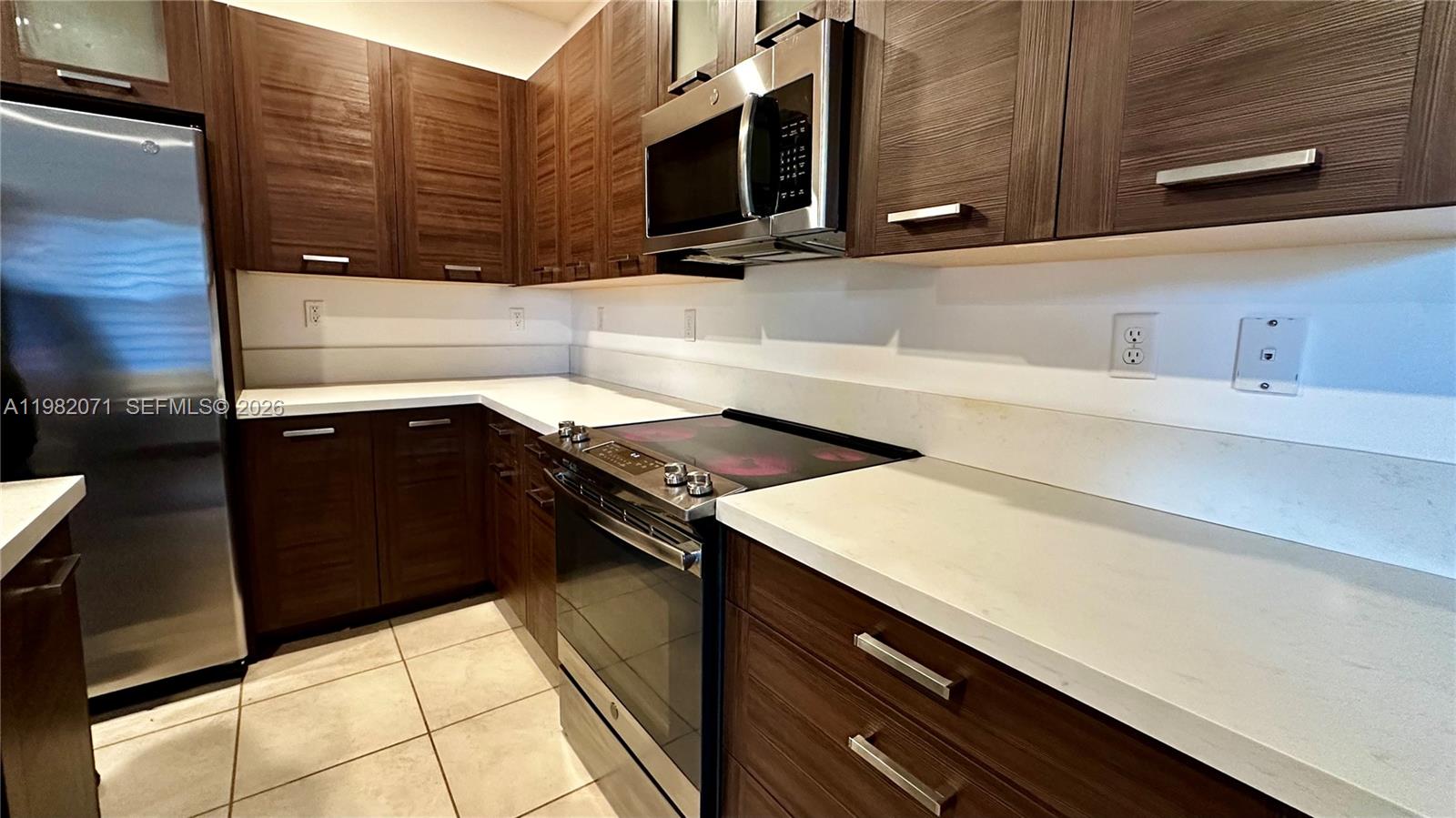 DUNNWOODY LAKE - Residential