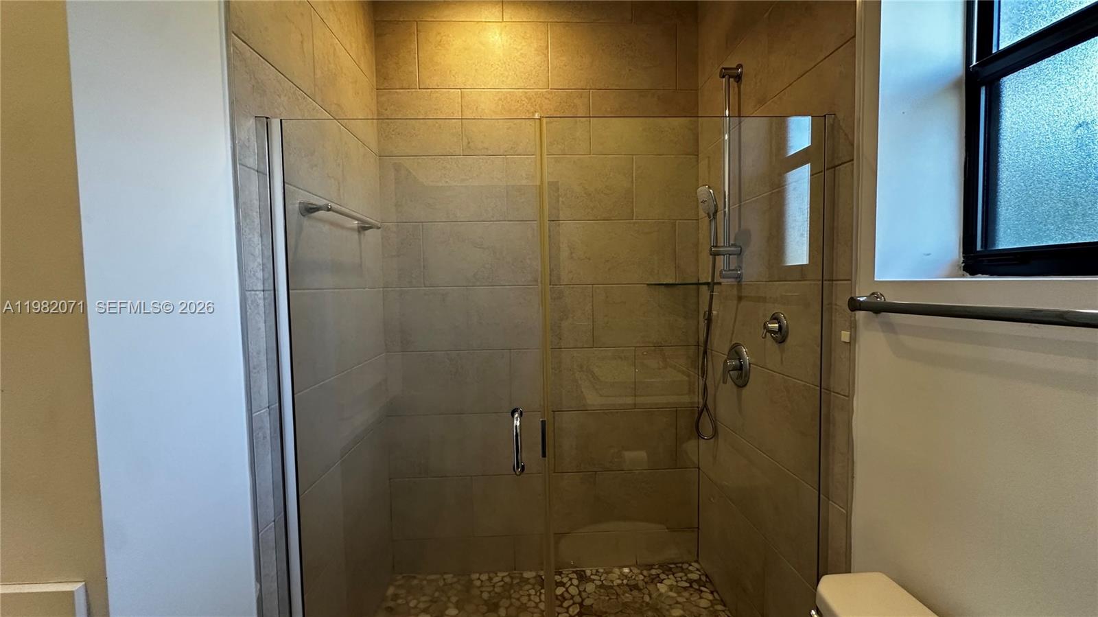 DUNNWOODY LAKE - Residential