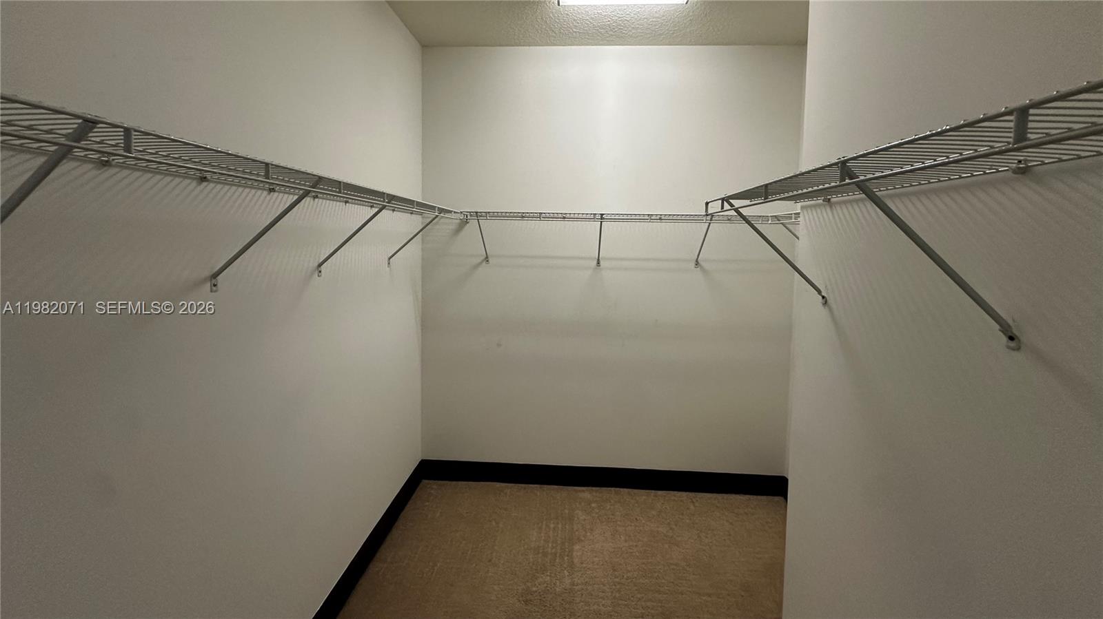 DUNNWOODY LAKE - Residential