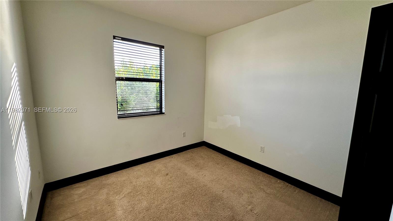 DUNNWOODY LAKE - Residential