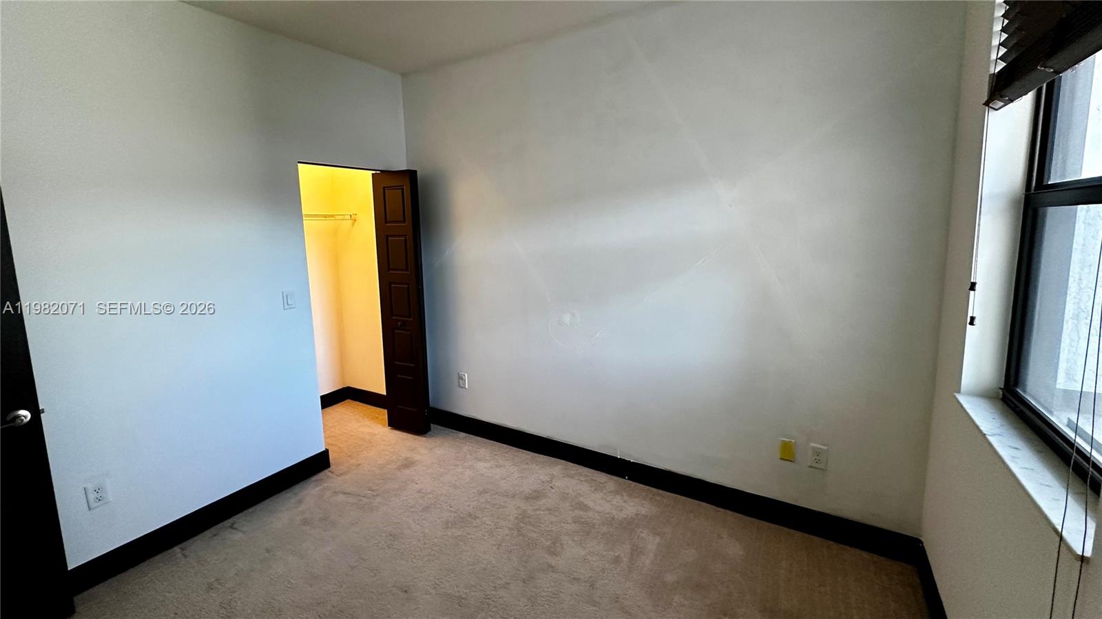 DUNNWOODY LAKE - Residential