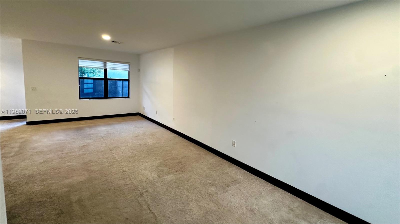 DUNNWOODY LAKE - Residential