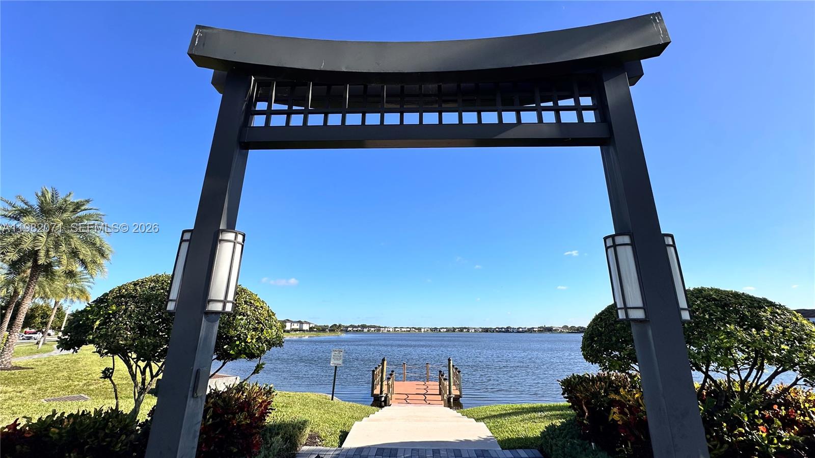 DUNNWOODY LAKE - Residential