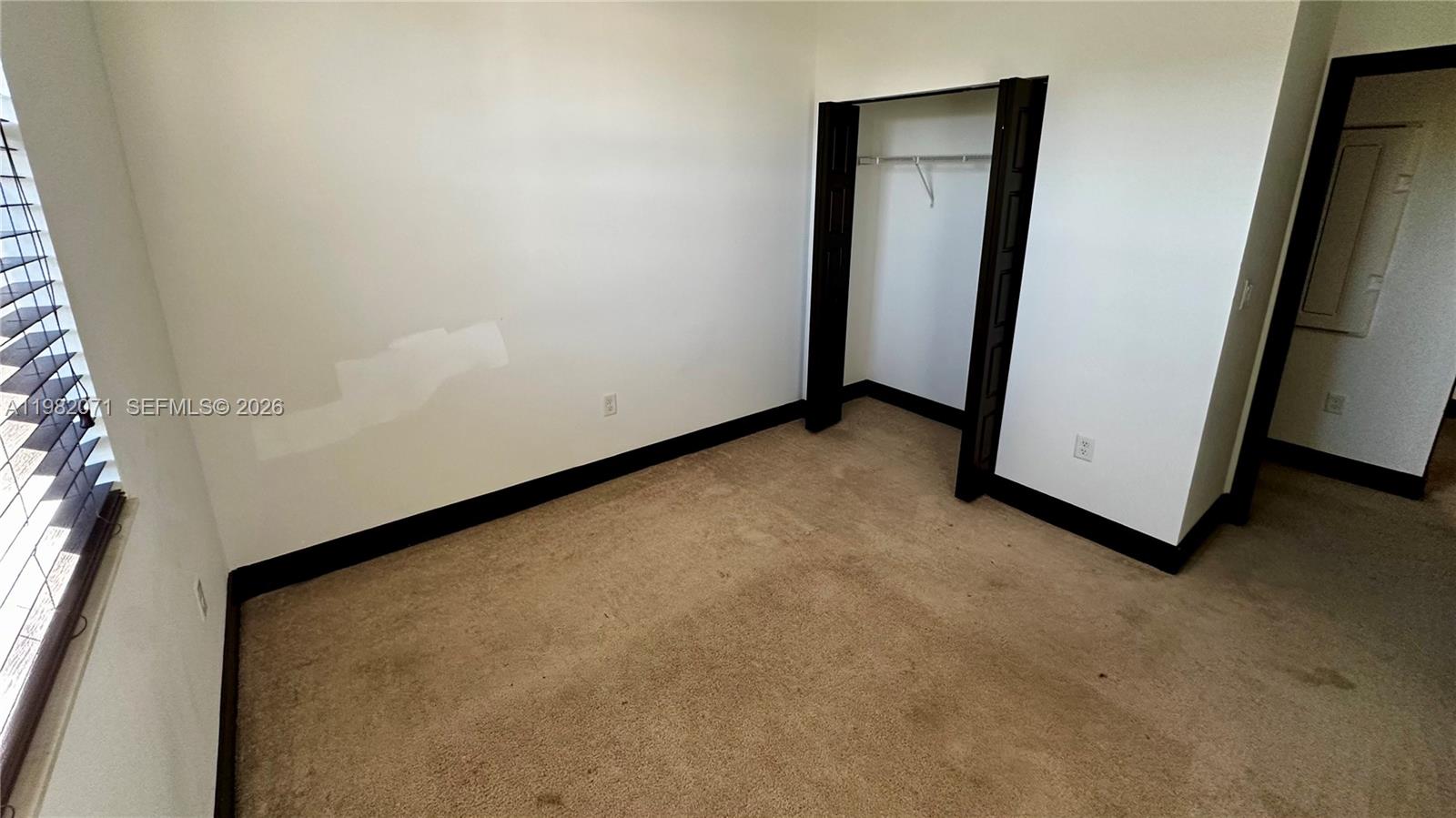 DUNNWOODY LAKE - Residential